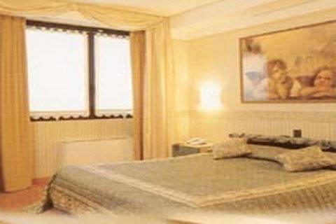 Hotel Western Leonardo Da Vinci 4*
