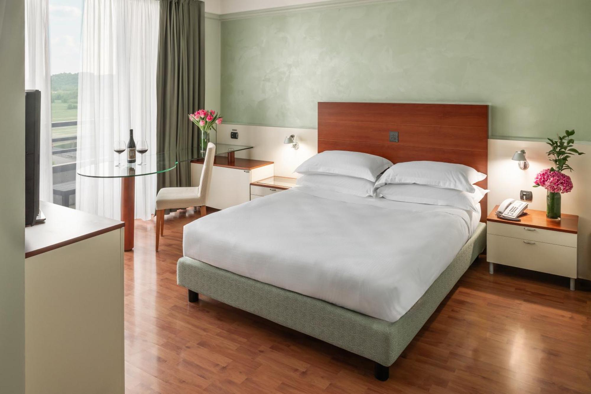 Western Leonardo Da Vinci 4* Erba