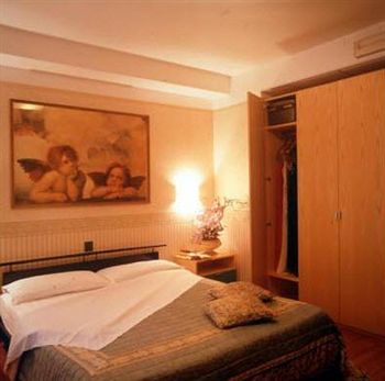 Western Leonardo Da Vinci Hotel 4*